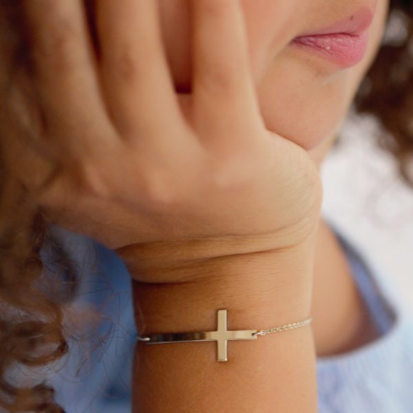 bracelet chaîne croix enfant